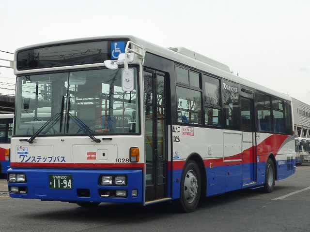 船橋新京成バスの低床車両